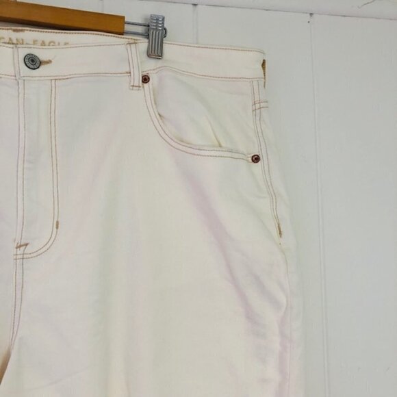 American Eagle Womens Plus White Distressed Mom Jeans Size 24 - Picture 5 of 10